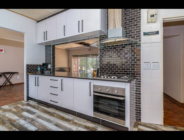 3 BEDROOM FREESTANDING FOR SALE IN BLAIRGOWRIE